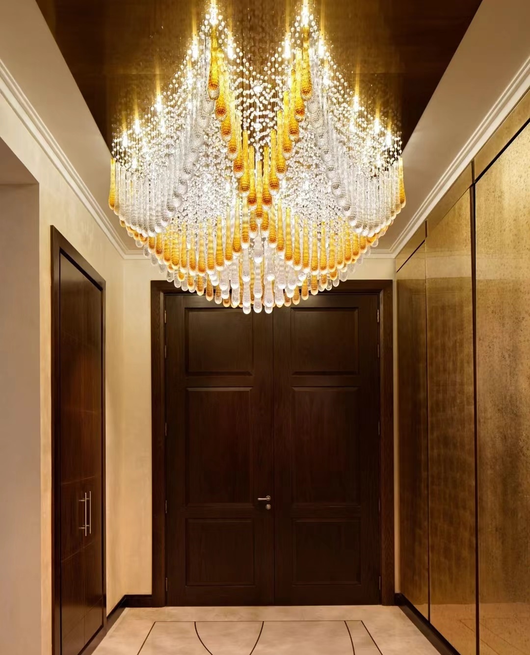 How to choose a Luxury Modern Chandelier in India, Dutti LED